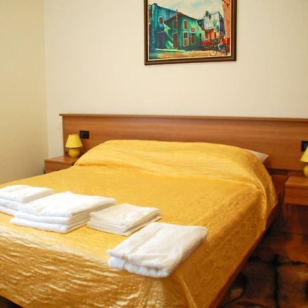 Apartment Branko With Free Parking Ічичі Екстер'єр фото