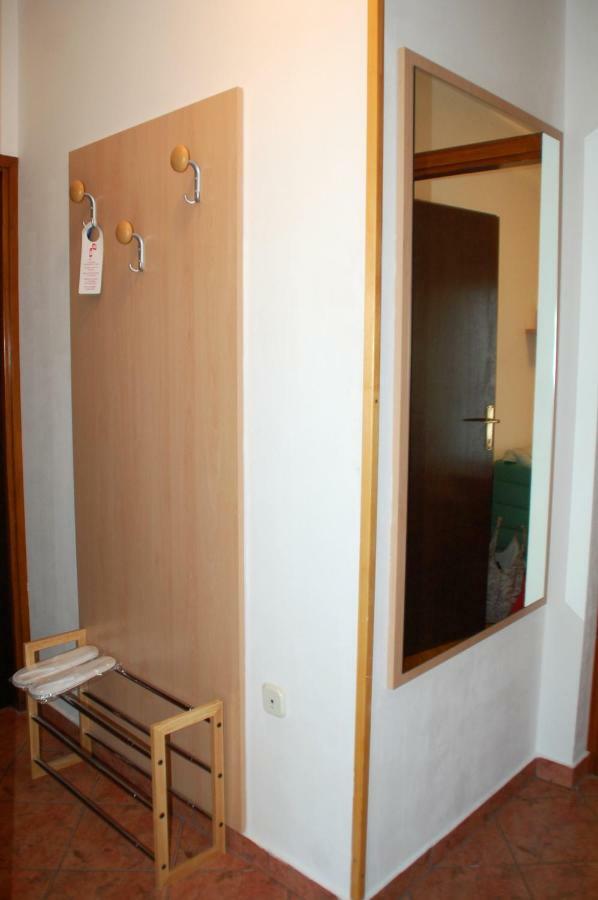 Apartment Branko With Free Parking Ічичі Екстер'єр фото