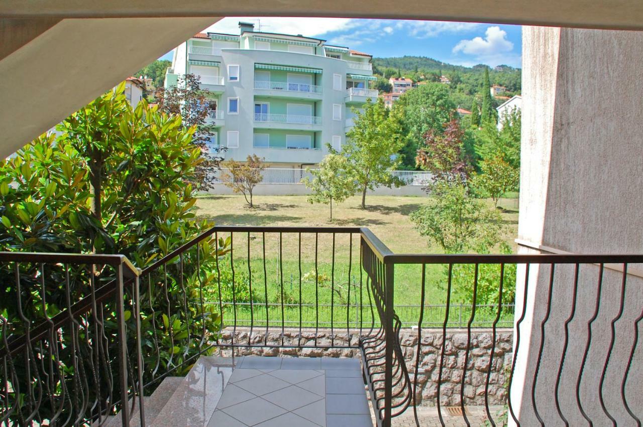 Apartment Branko With Free Parking Ічичі Екстер'єр фото